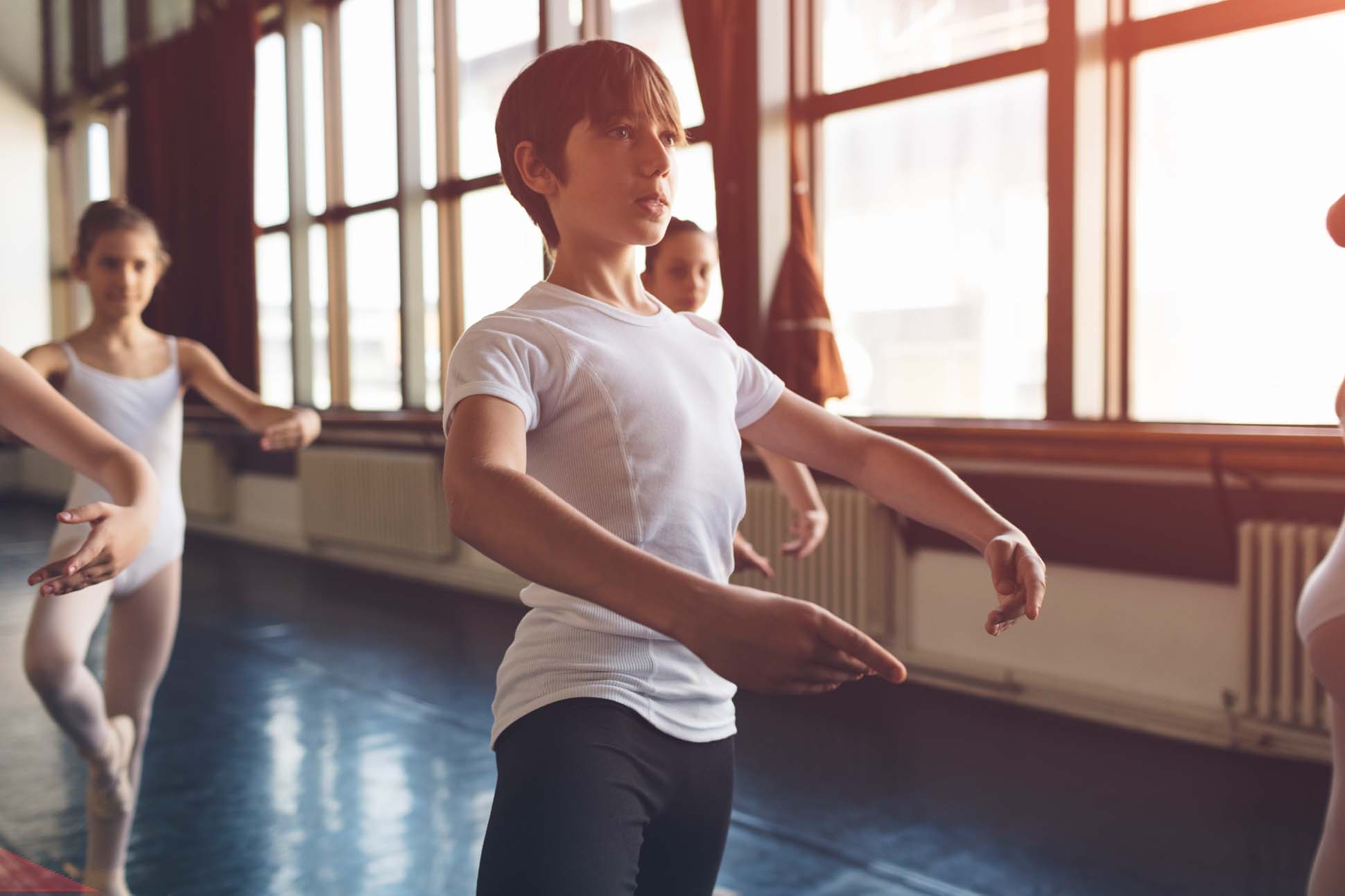 Kinder tanzen Ballett