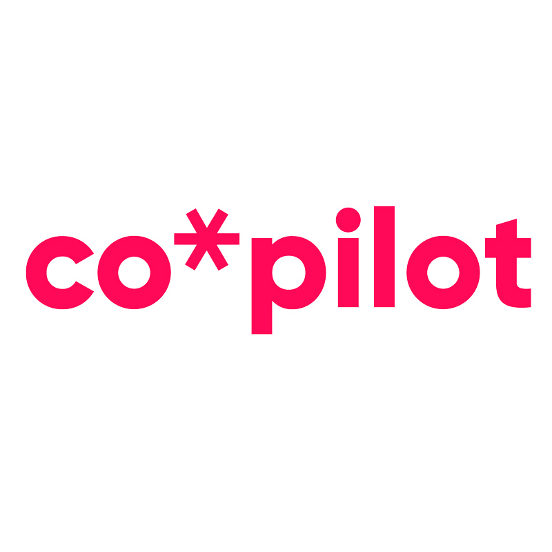 Das Logo von co*pilot in roter Schrift auf weißem Hintergrund.